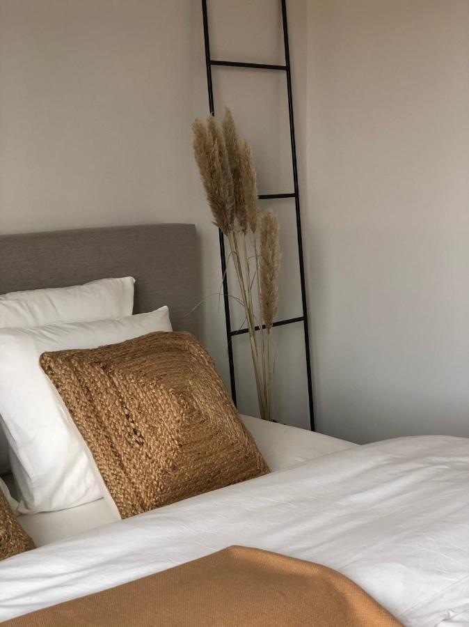 Sfeervol Appartement Te บลังเคนเบอร์เก ภายนอก รูปภาพ